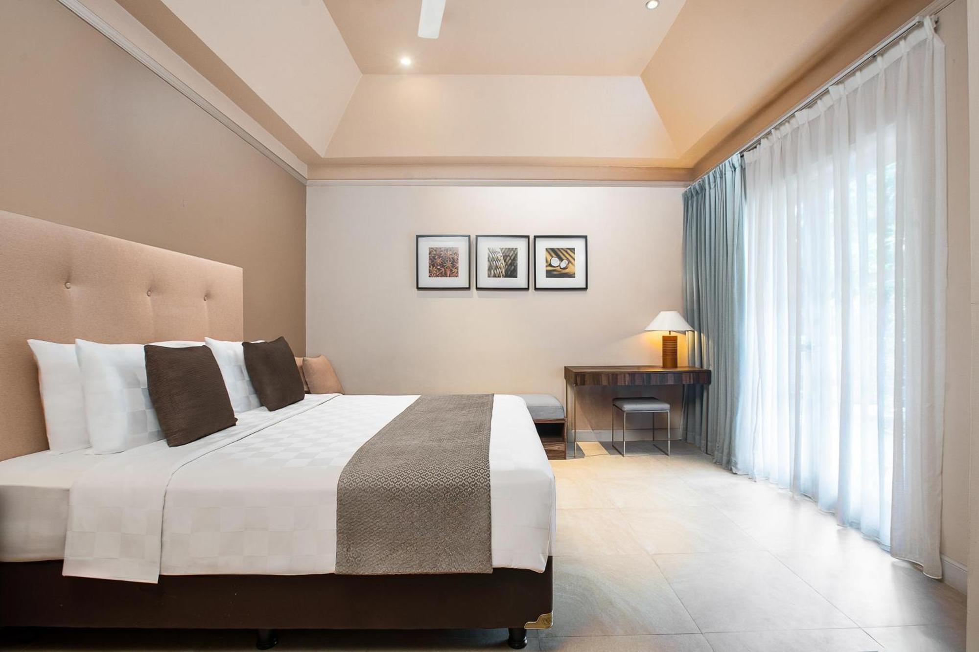 Aryaduta Lippo Village Tangerang Exterior foto