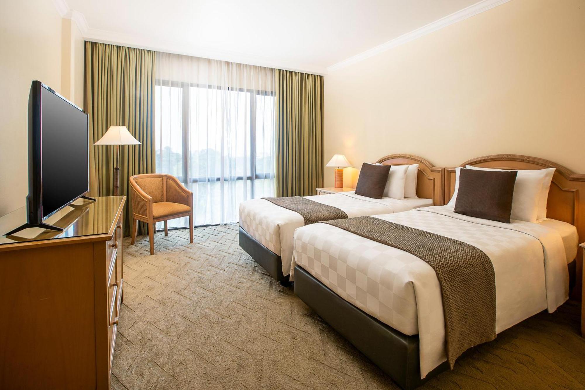 Aryaduta Lippo Village Tangerang Exterior foto